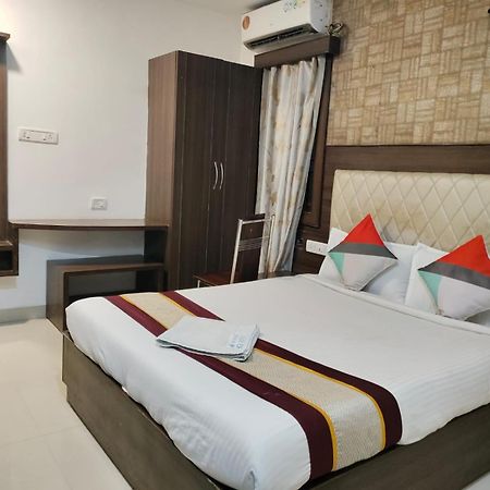 Khaleej Residency Near U S Embassy Hotel Chennai Bagian luar foto