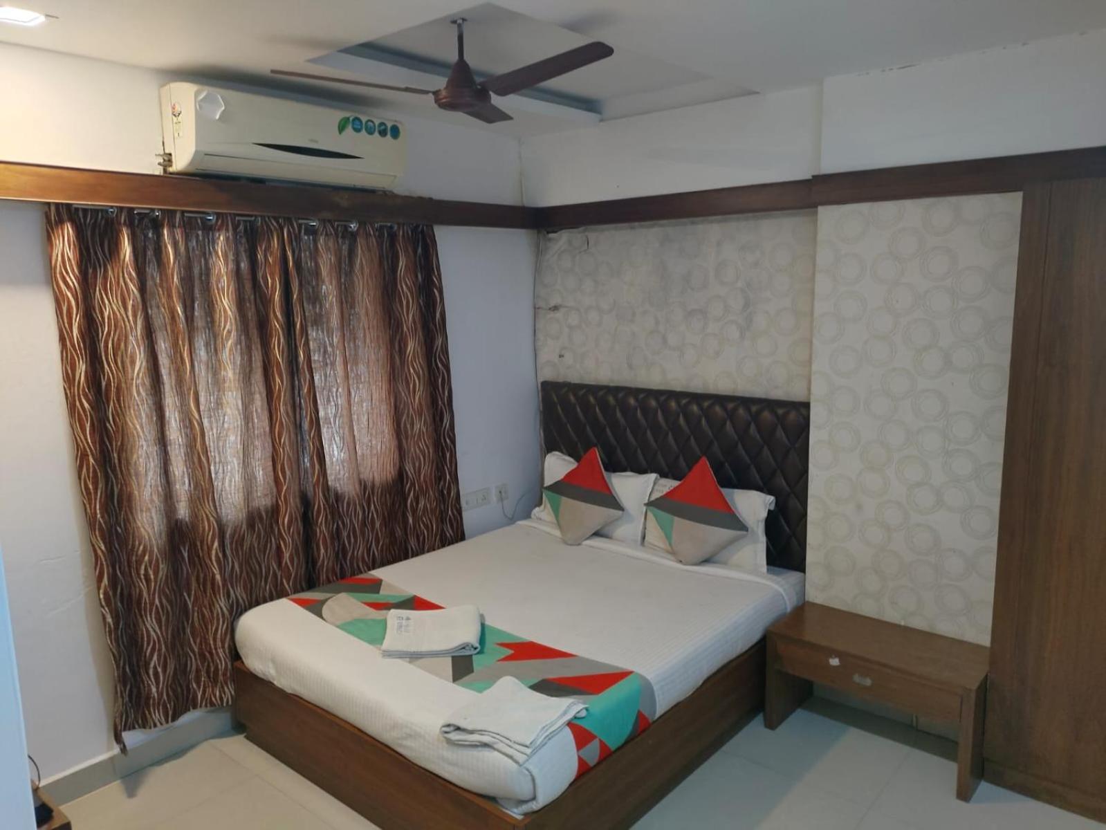 Khaleej Residency Near U S Embassy Hotel Chennai Bagian luar foto